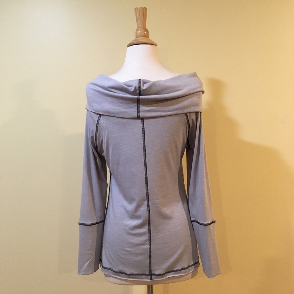 Fold Over Cowl Neck Off Shoulder Contrast Stitching Knit Top - Picture 4 of 6